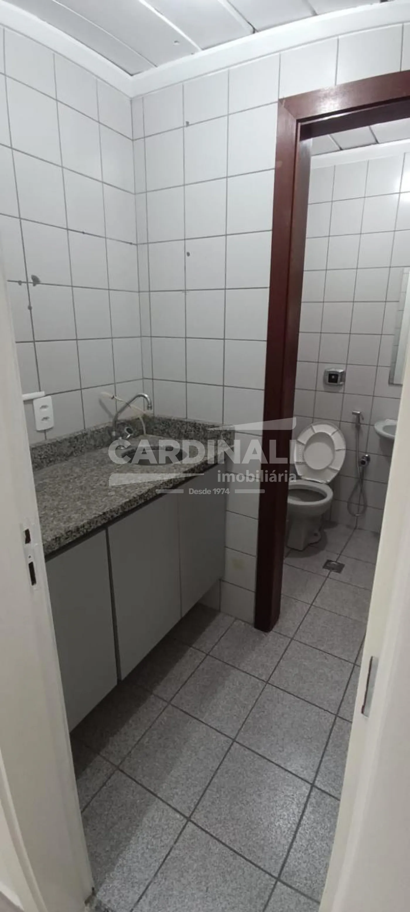 Comercial / Sala / Salão com Condomínio em Campinas , Comprar por R$135.000,00