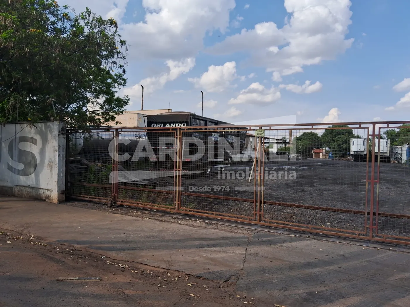 Comercial / Barracão em Américo Brasiliense , Comprar por R$2.700.000,00