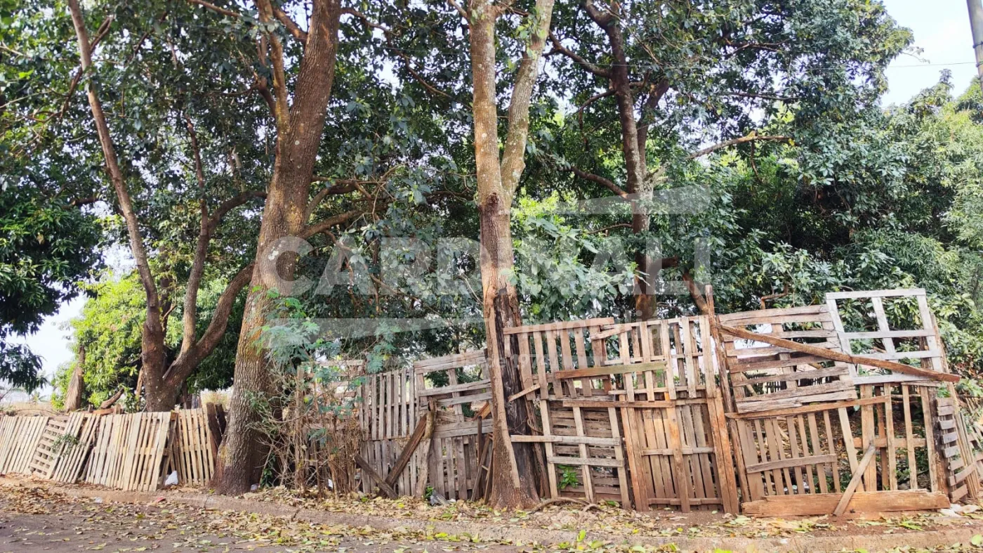 Terreno / Padrão em Araraquara , Comprar por R$55.000,00