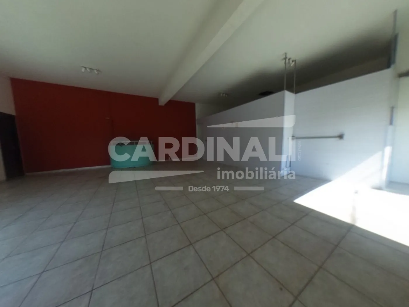 Alugar Comercial / Sal&atilde;o em S&atilde;o Carlos R$ 1.667,00 - Foto 2