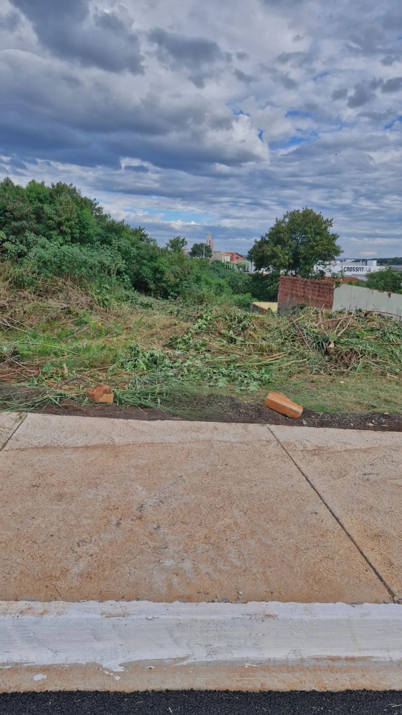 Comprar Terreno / Padr&atilde;o em Bauru R$ 484.000,00 - Foto 2