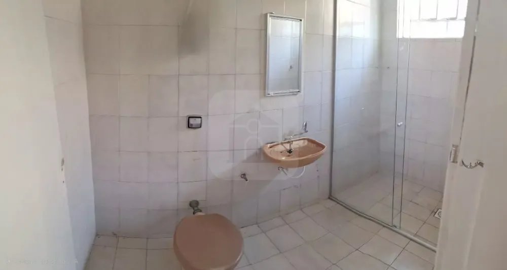 Alugar Casa / Padr&atilde;o em Uberl&acirc;ndia R$ 2.000,00 - Foto 11