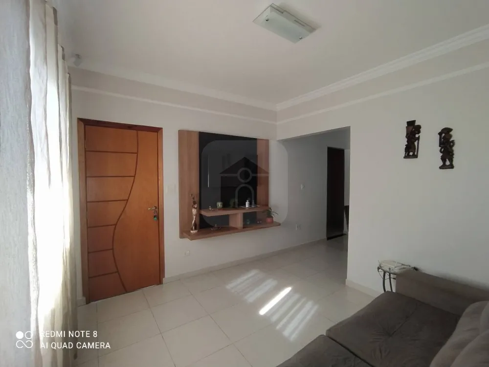 Comprar Casa / Padr&atilde;o em Uberl&acirc;ndia R$ 650.000,00 - Foto 4