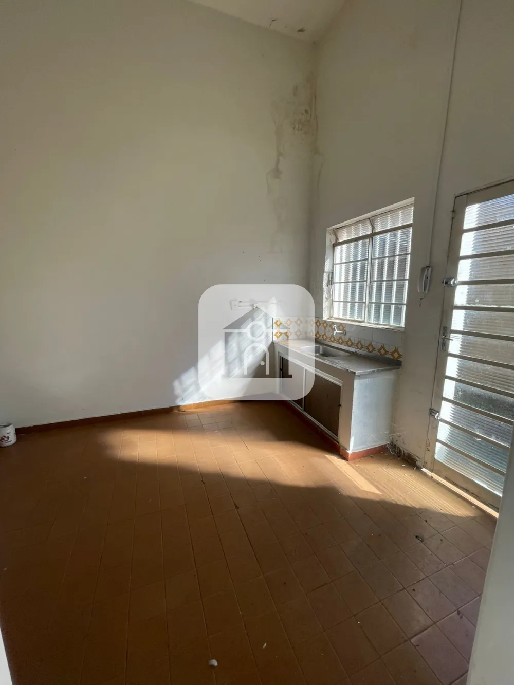 Alugar Casa / Padr&atilde;o em Araguari R$ 900,00 - Foto 1