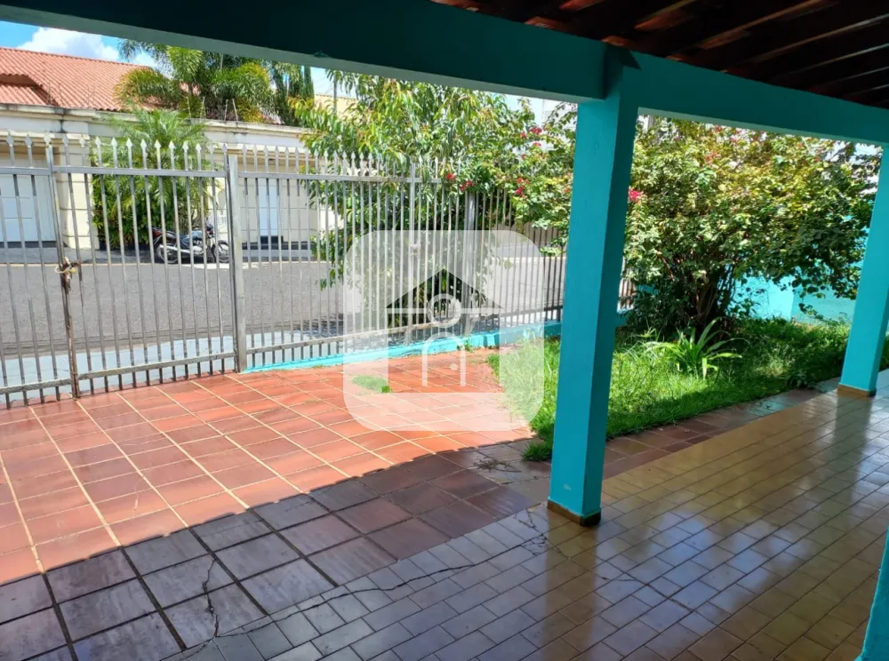Comprar Casa / Padr&atilde;o em Uberl&acirc;ndia R$ 500.000,00 - Foto 1