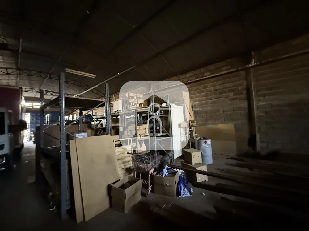 Alugar Comercial / Barrac&atilde;o em Uberl&acirc;ndia R$ 15.000,00 - Foto 4