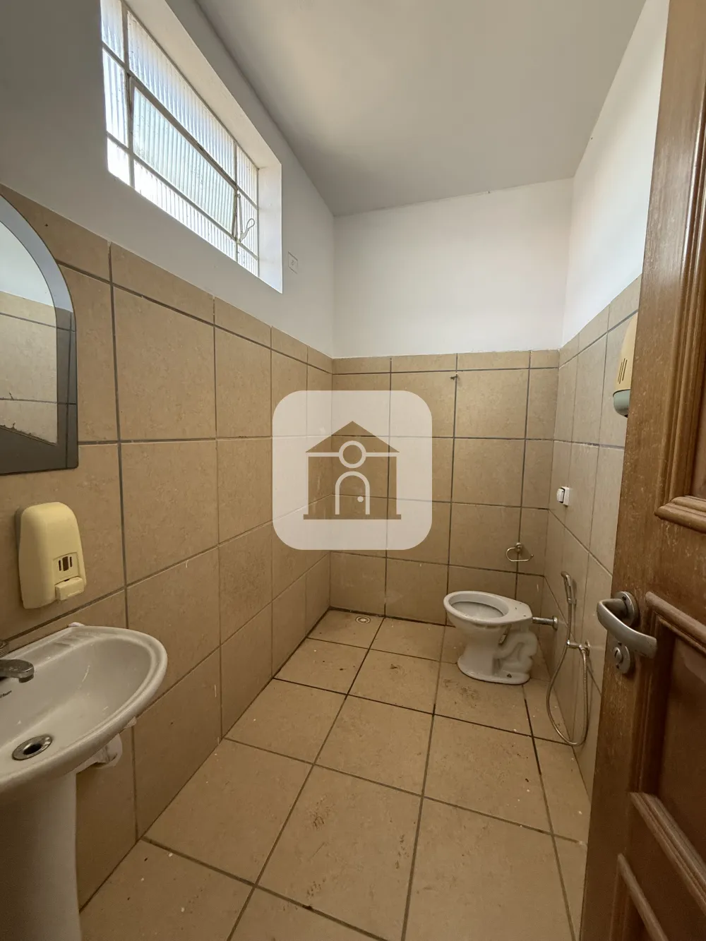 Alugar Comercial / Barrac&atilde;o em Uberl&acirc;ndia R$ 10.000,00 - Foto 2