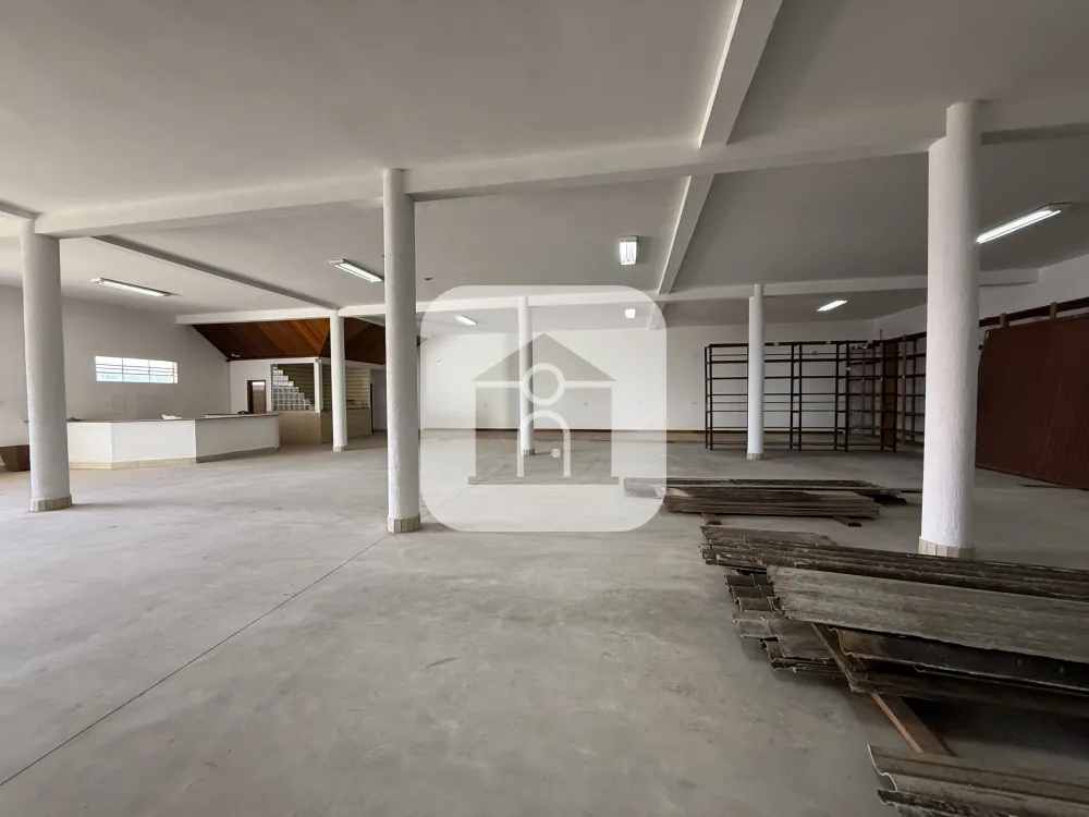 Alugar Comercial / Barrac&atilde;o em Uberl&acirc;ndia R$ 10.000,00 - Foto 7