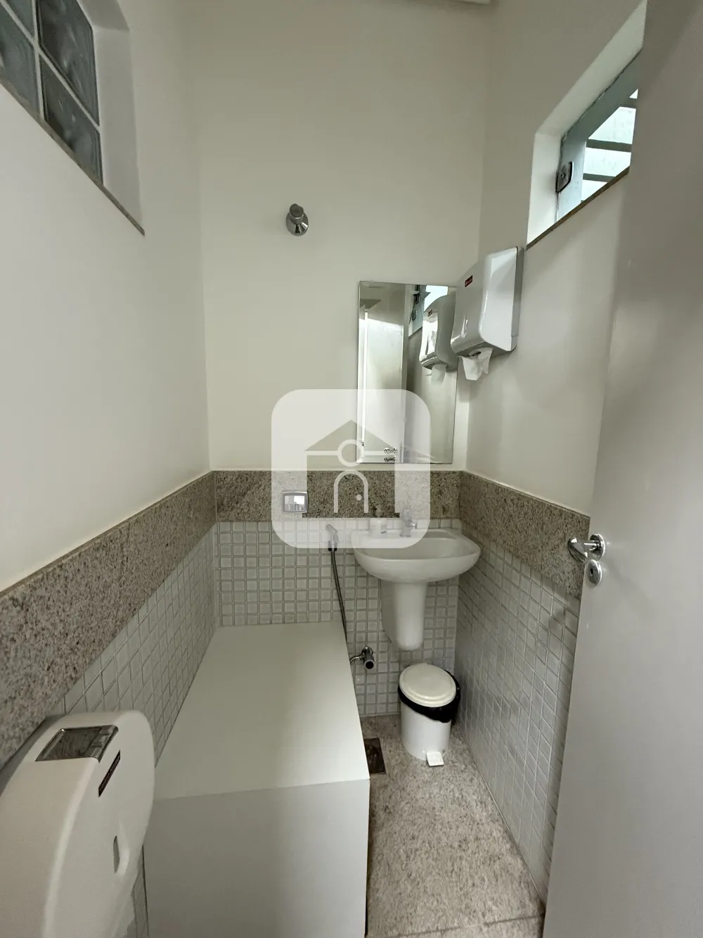 Alugar Comercial / Sala Comercial Condom&iacute;nio em Uberl&acirc;ndia R$ 1.700,00 - Foto 10
