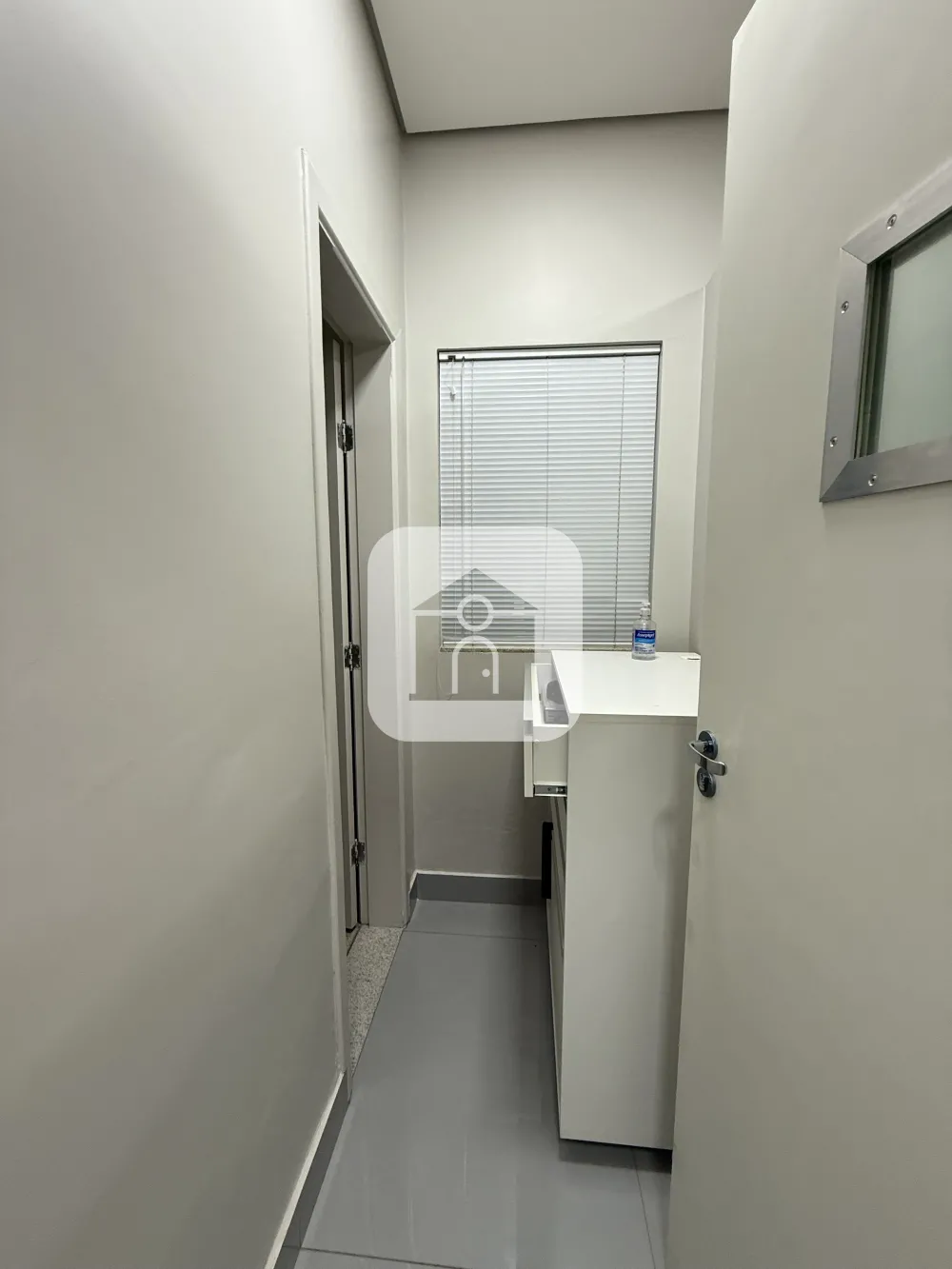 Alugar Comercial / Sala Comercial Condom&iacute;nio em Uberl&acirc;ndia R$ 1.700,00 - Foto 11