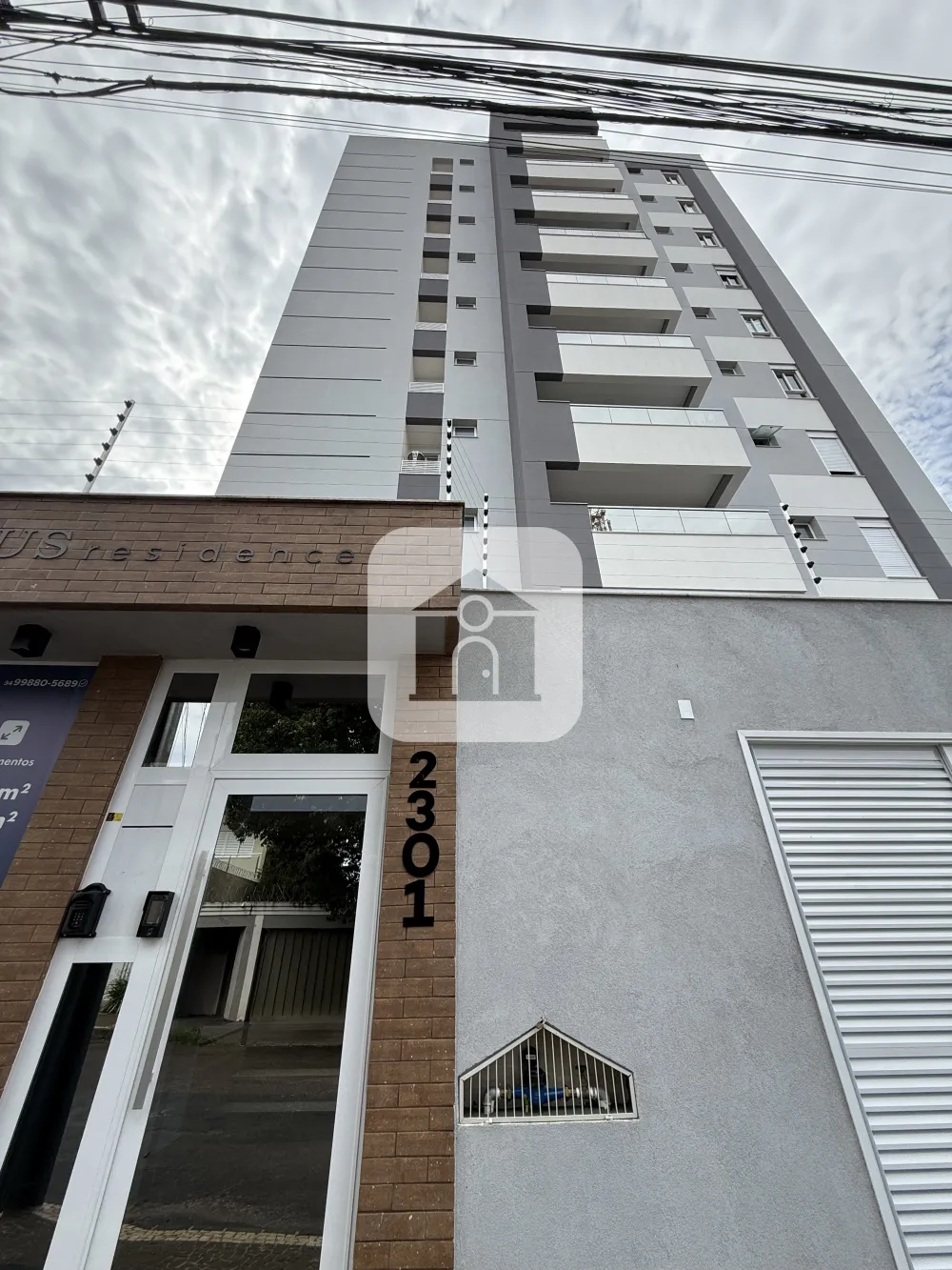 Alugar Apartamento / Padr&atilde;o em Uberl&acirc;ndia R$ 1.900,00 - Foto 1