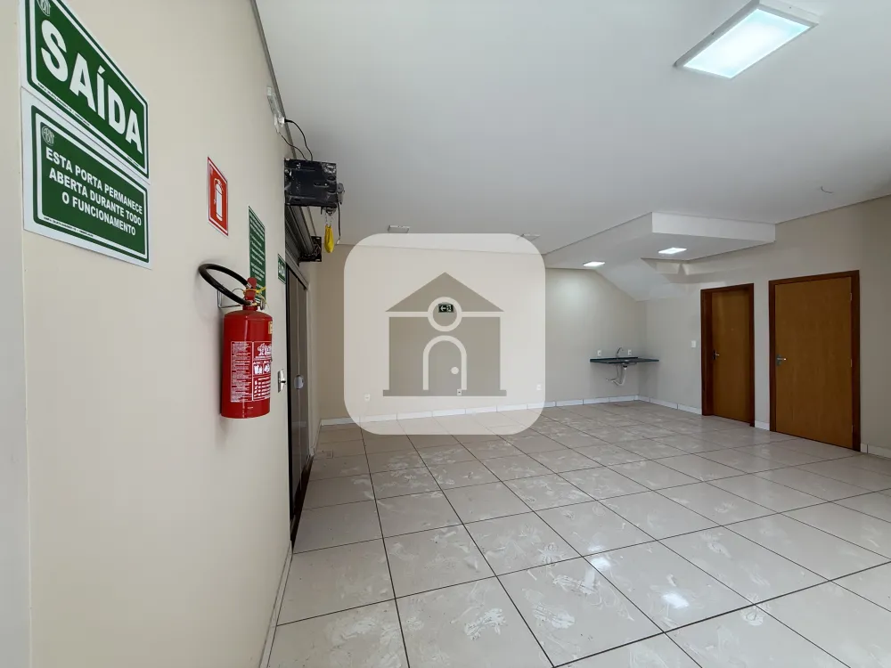 Alugar Comercial / Loja em Uberl&acirc;ndia R$ 1.900,00 - Foto 3