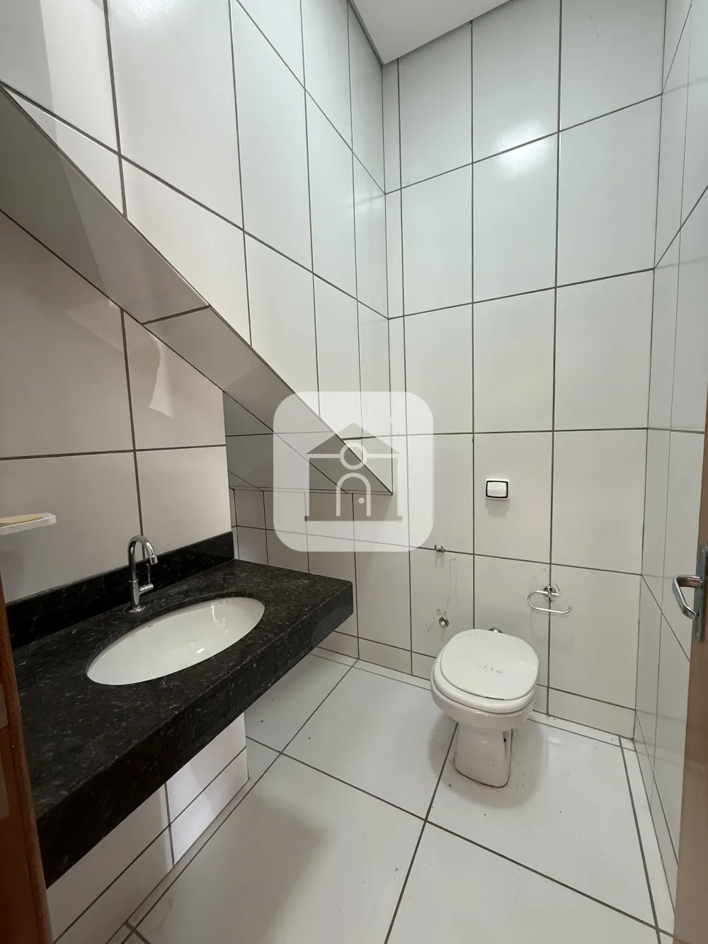 Alugar Comercial / Loja em Uberl&acirc;ndia R$ 1.900,00 - Foto 11