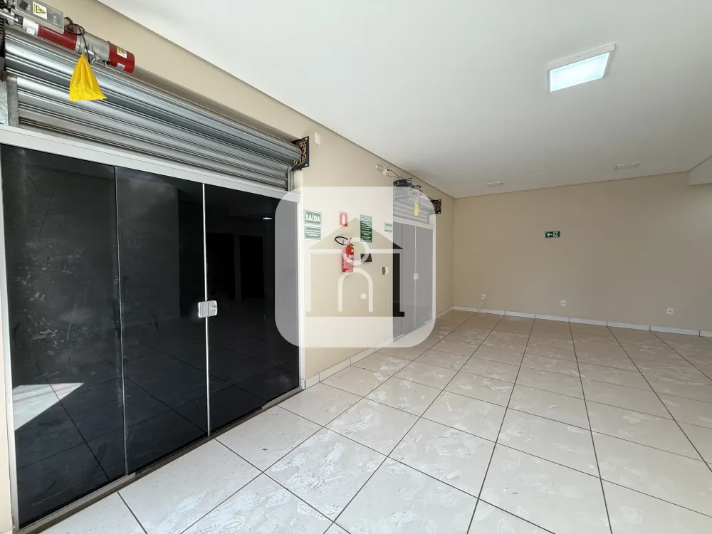 Alugar Comercial / Loja em Uberl&acirc;ndia R$ 1.900,00 - Foto 13