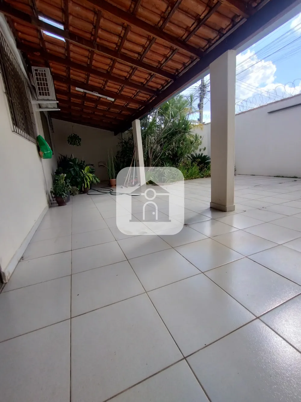 Comprar Casa / Padr&atilde;o em Uberl&acirc;ndia R$ 400.000,00 - Foto 2