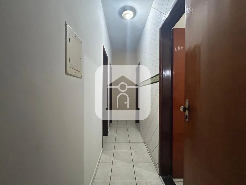 Alugar Casa / Padr&atilde;o em Uberl&acirc;ndia R$ 3.700,00 - Foto 15
