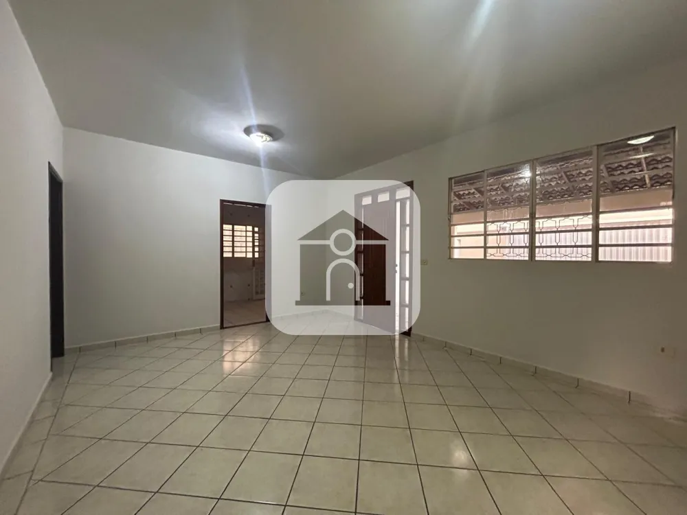 Alugar Casa / Padr&atilde;o em Uberl&acirc;ndia R$ 3.700,00 - Foto 18