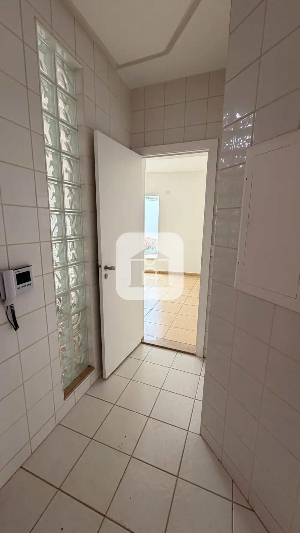 Alugar Casa / Padr&atilde;o em Uberl&acirc;ndia R$ 8.900,00 - Foto 18