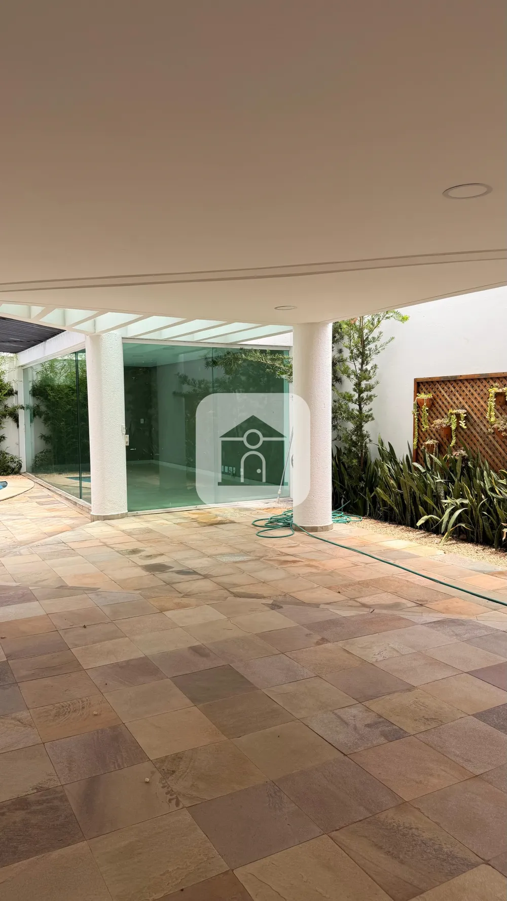 Alugar Casa / Padr&atilde;o em Uberl&acirc;ndia R$ 8.900,00 - Foto 33