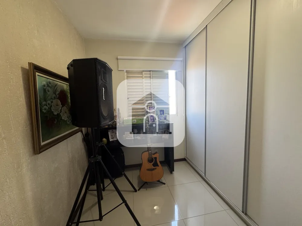 Alugar Apartamento / Padr&atilde;o em Uberlandia R$ 2.100,00 - Foto 7