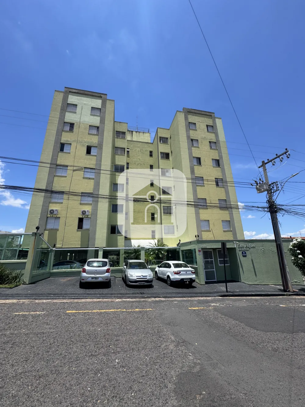 Alugar Apartamento / Padr&atilde;o em Uberlandia R$ 2.100,00 - Foto 1