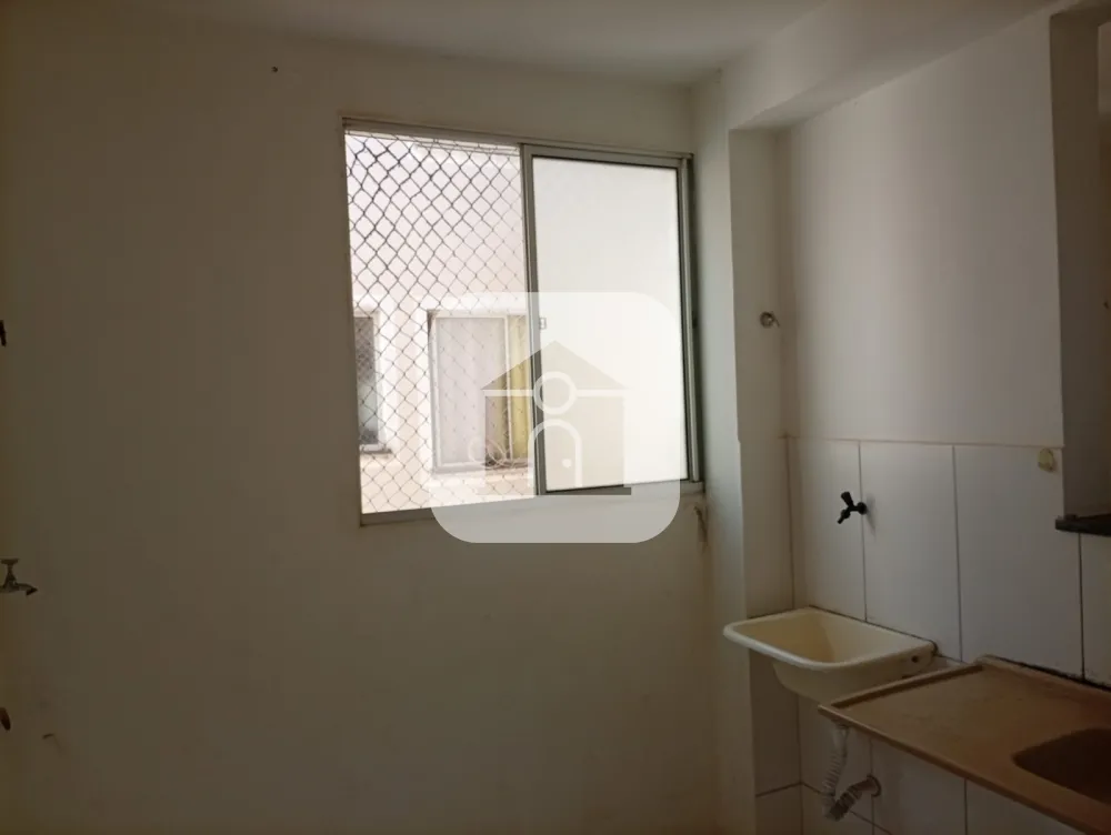 Comprar Apartamento / Padr&atilde;o em Uberlandia R$ 165.000,00 - Foto 9