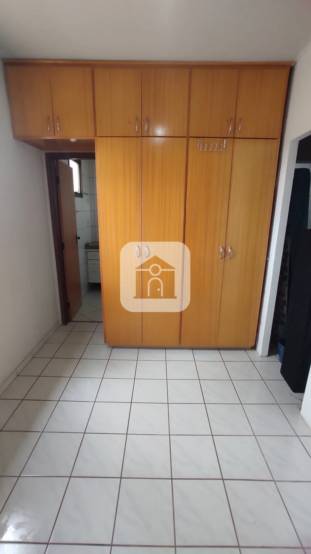 Comprar Apartamento / Padr&atilde;o em Uberl&acirc;ndia R$ 205.000,00 - Foto 2