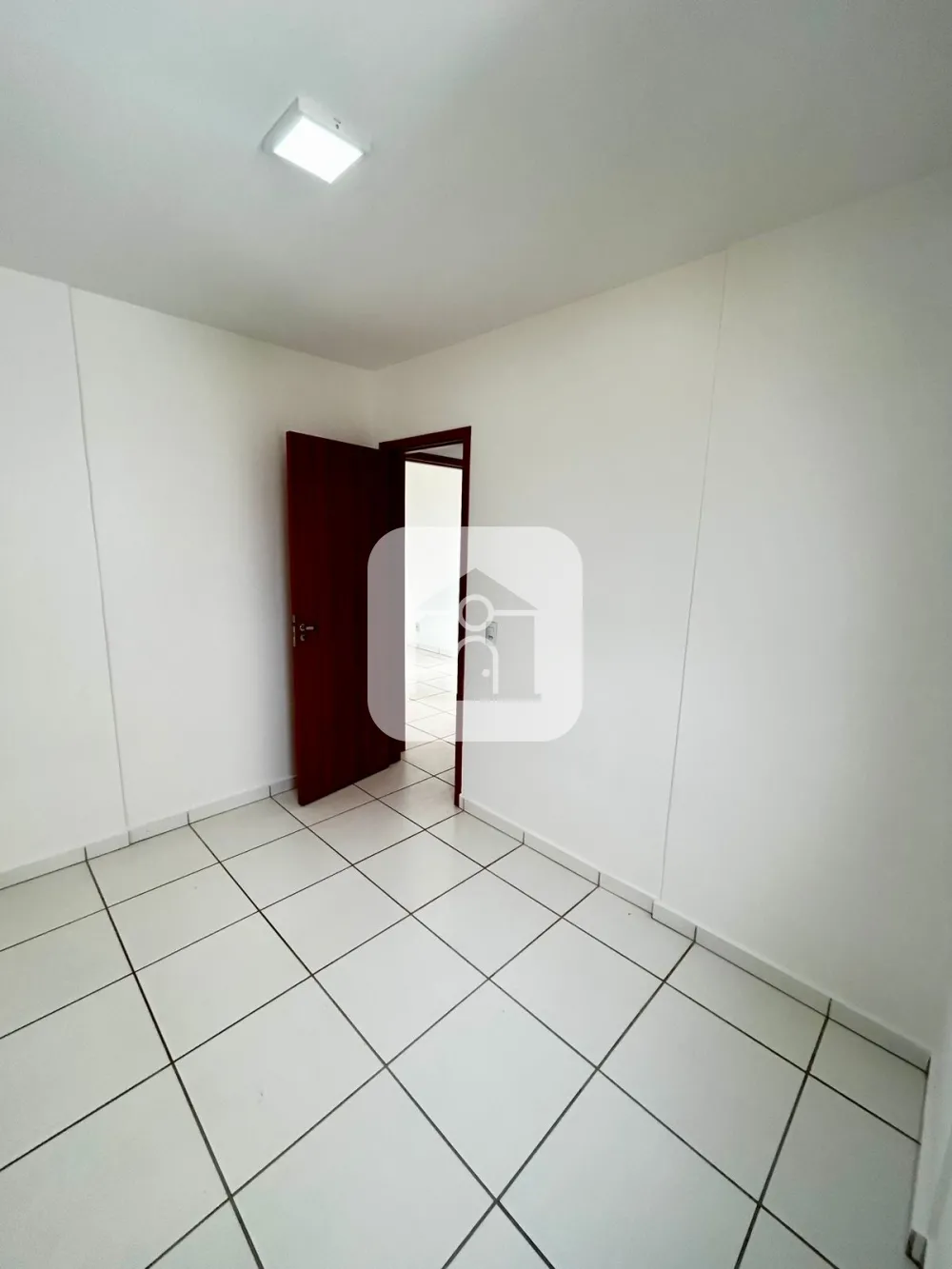Comprar Apartamento / Padr&atilde;o em Uberl&acirc;ndia R$ 230.000,00 - Foto 2