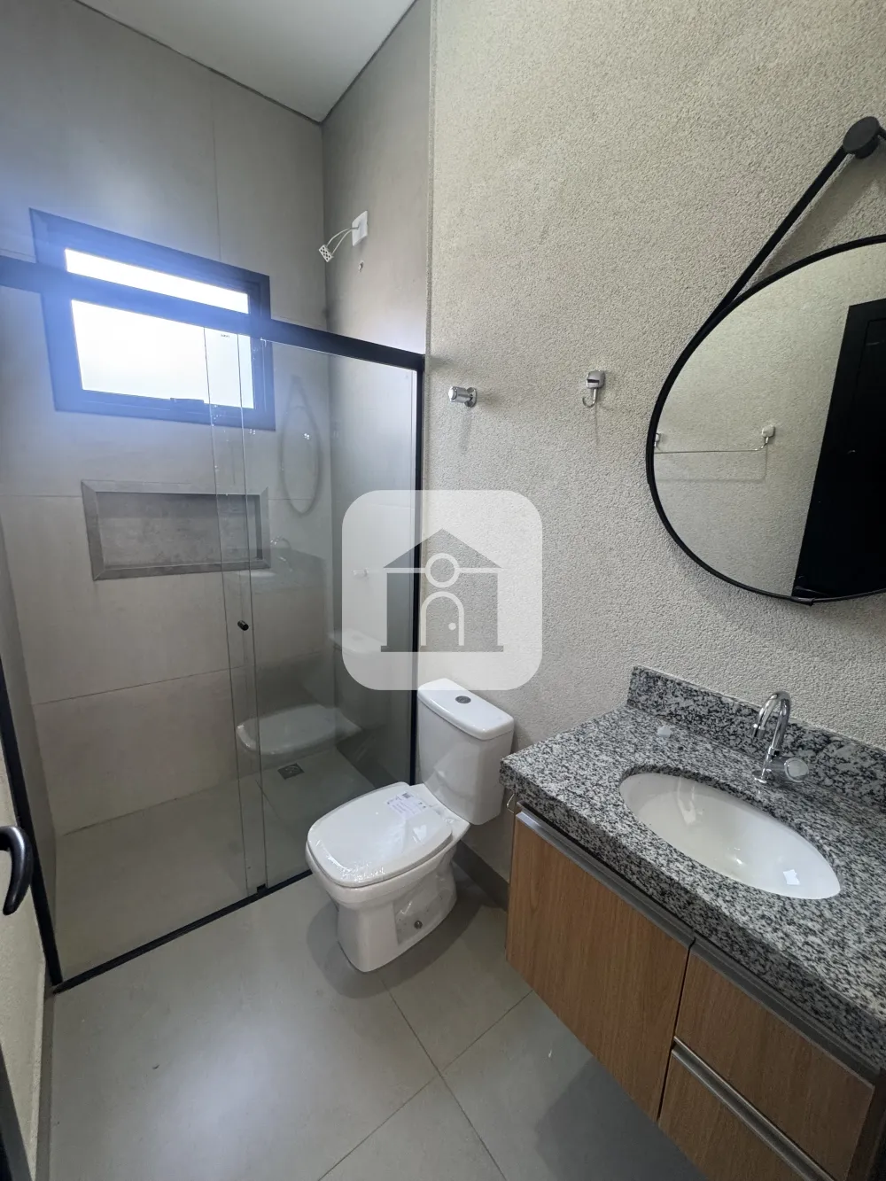 Alugar Casa / Padr&atilde;o em Uberl&acirc;ndia R$ 1.400,00 - Foto 4