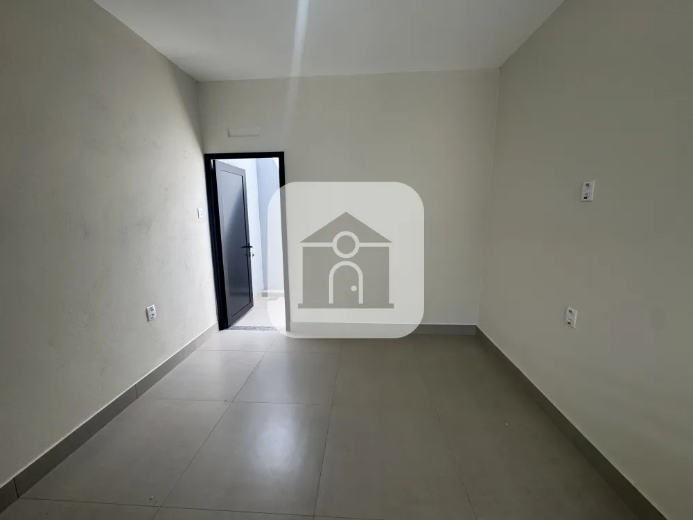 Alugar Casa / Padr&atilde;o em Uberl&acirc;ndia R$ 1.400,00 - Foto 2