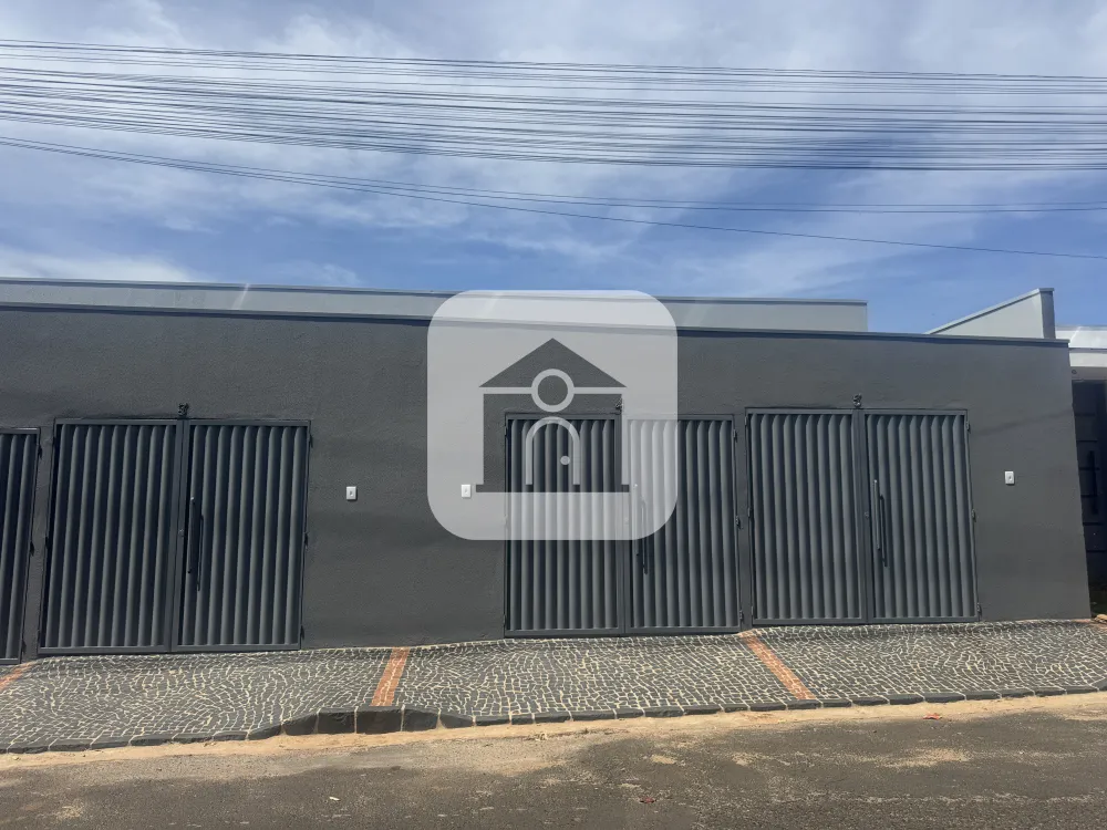 Alugar Casa / Padr&atilde;o em Uberl&acirc;ndia R$ 1.400,00 - Foto 1