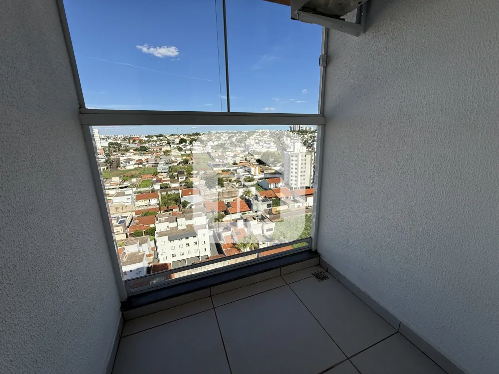 Alugar Apartamento / Padr&atilde;o em Uberl&acirc;ndia R$ 2.800,00 - Foto 17
