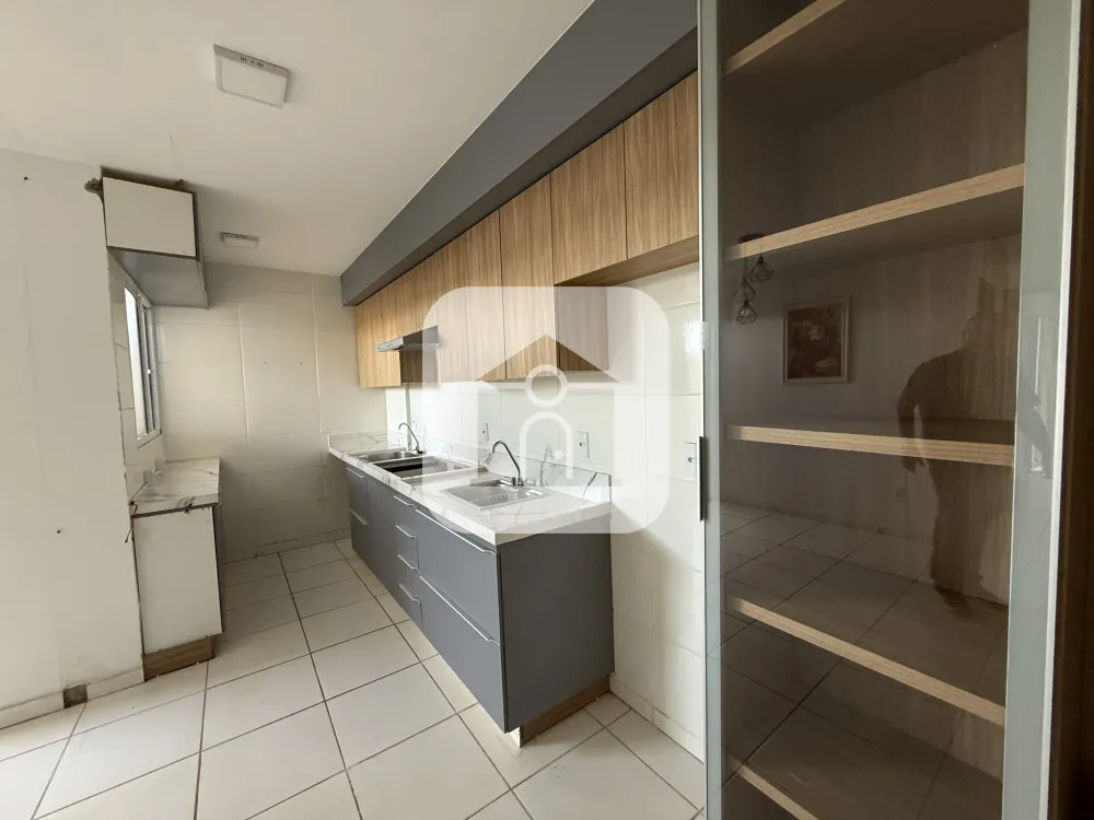 Alugar Apartamento / Padr&atilde;o em Uberl&acirc;ndia R$ 1.950,00 - Foto 14