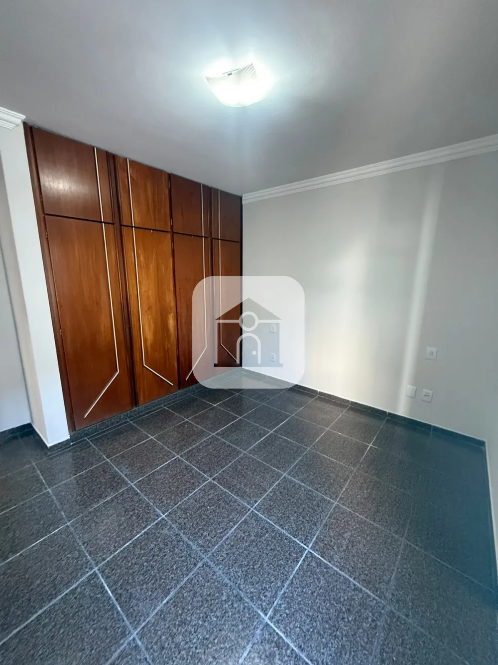 Alugar Apartamento / Sobrado em Uberl&acirc;ndia R$ 2.700,00 - Foto 10