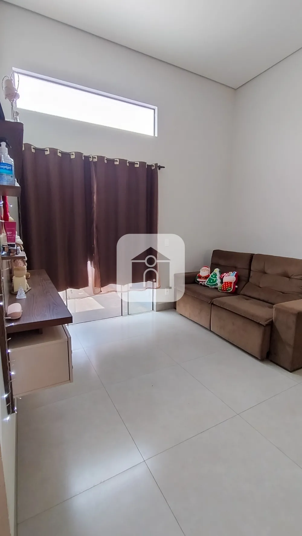 Alugar Casa / Padr&atilde;o em Uberl&acirc;ndia R$ 1.600,00 - Foto 2