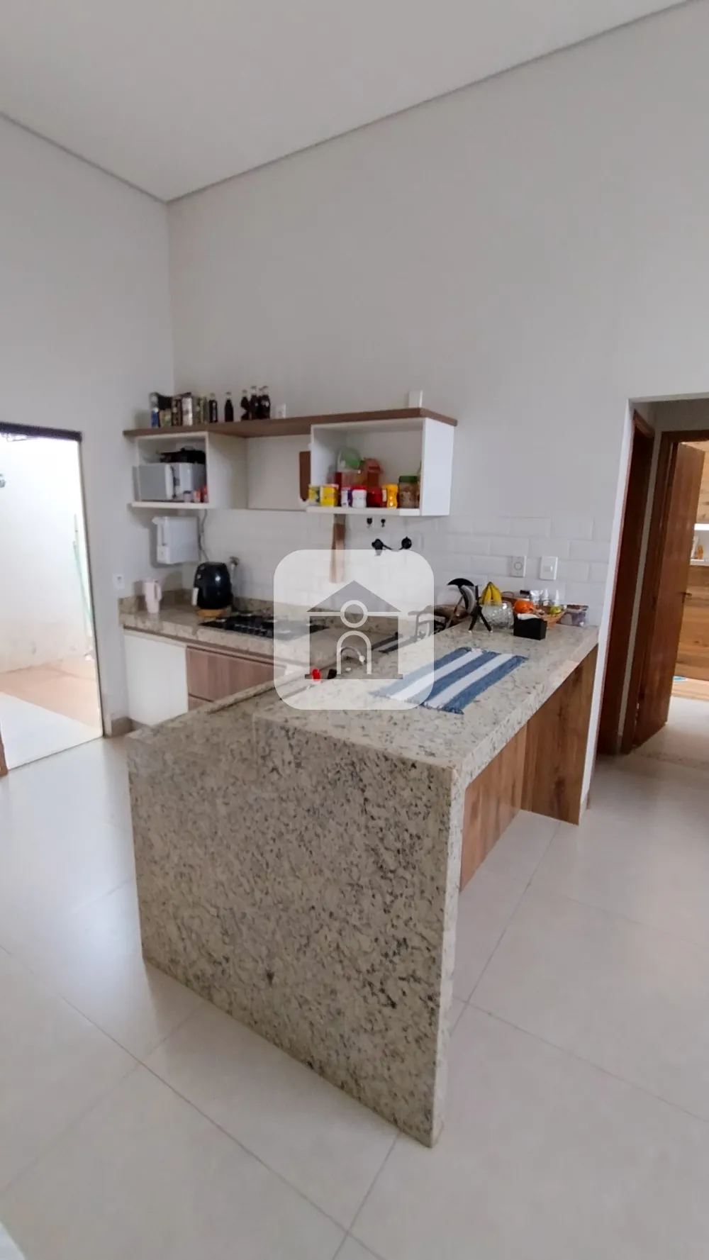 Alugar Casa / Padr&atilde;o em Uberl&acirc;ndia R$ 1.600,00 - Foto 3