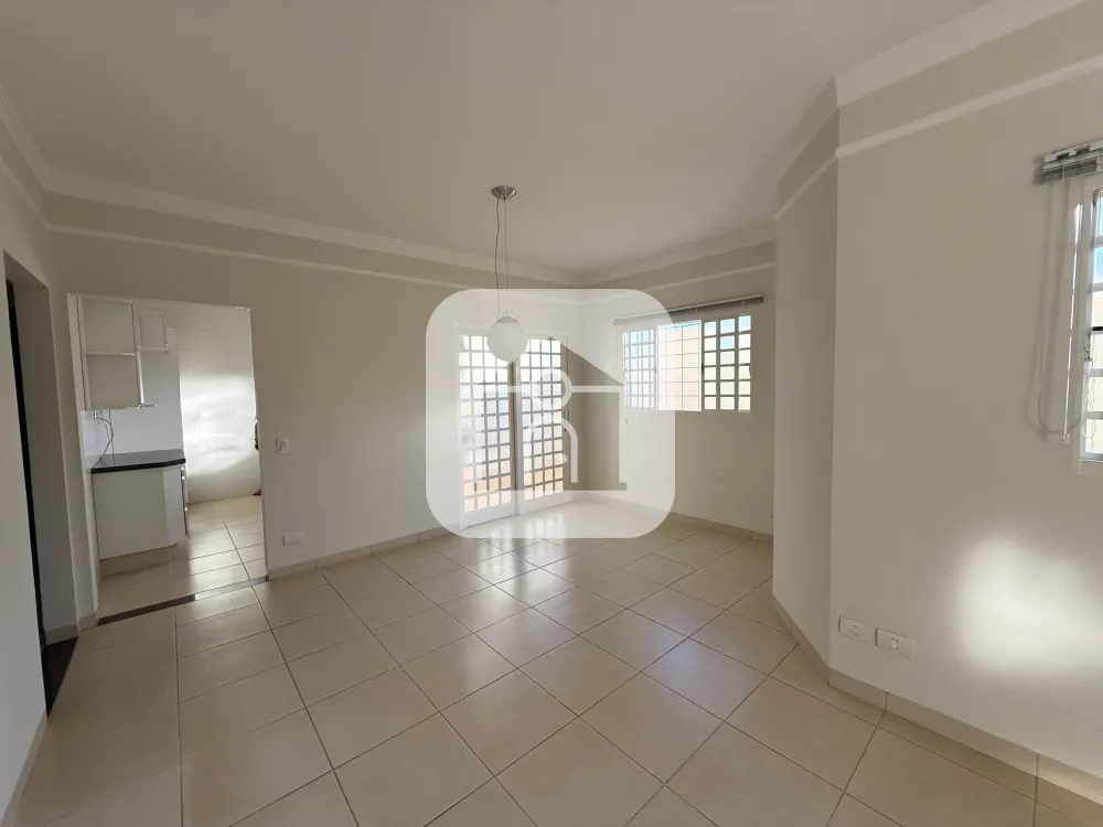 Alugar Casa / Padr&atilde;o em Uberl&acirc;ndia R$ 3.600,00 - Foto 6