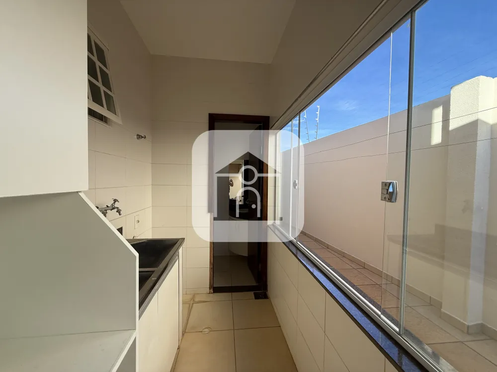 Alugar Casa / Padr&atilde;o em Uberl&acirc;ndia R$ 3.600,00 - Foto 11