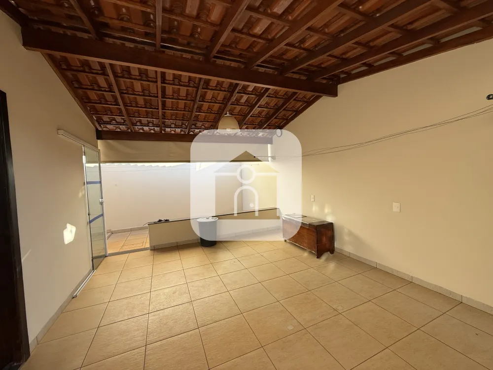 Alugar Casa / Padr&atilde;o em Uberl&acirc;ndia R$ 3.600,00 - Foto 18