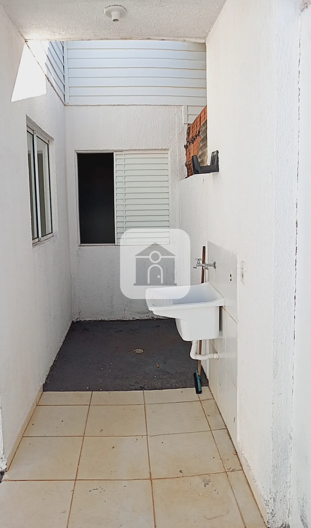 Alugar Casa / Condom&iacute;nio ou Loteamento Fechado em Uberlandia R$ 2.100,00 - Foto 6