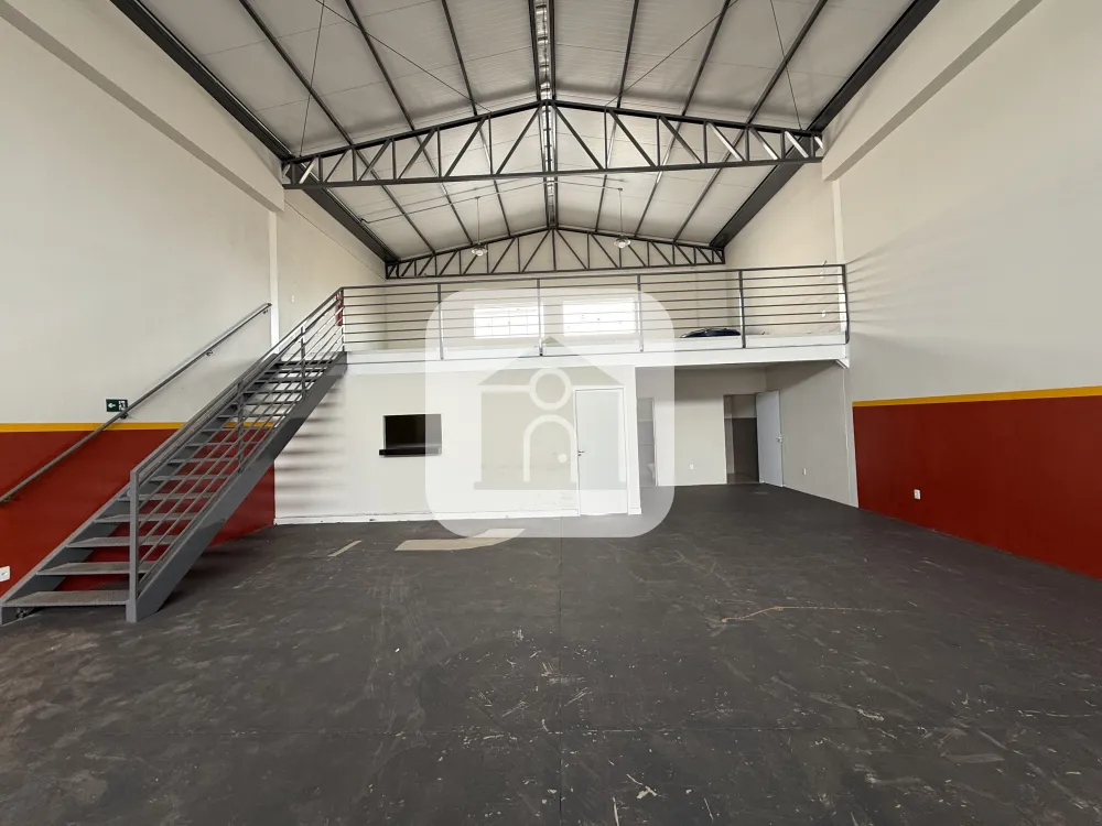 Alugar Comercial / Galp&atilde;o em Uberl&acirc;ndia R$ 7.000,00 - Foto 4