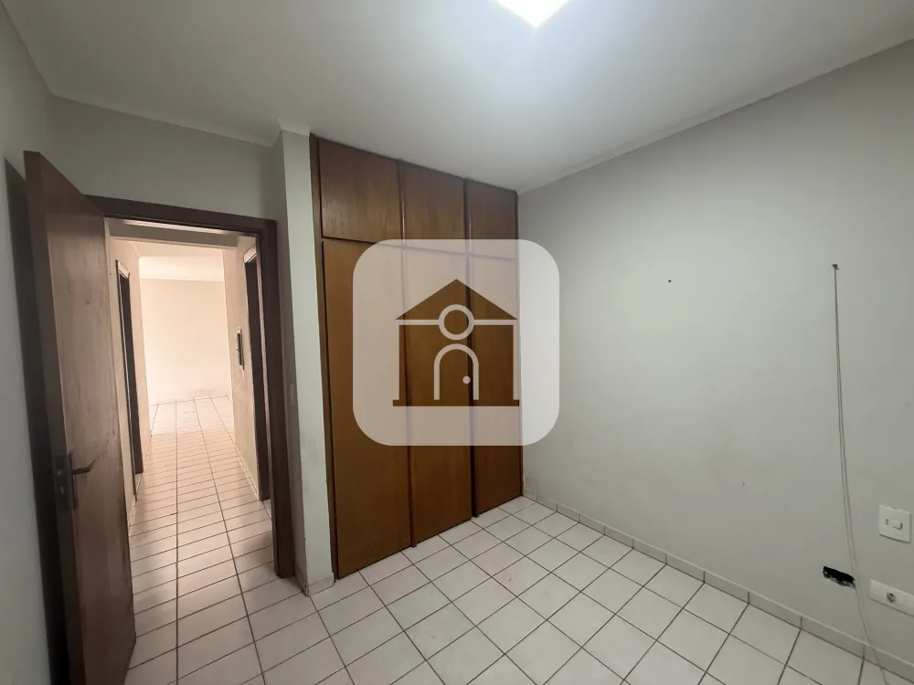 Alugar Apartamento / Padr&atilde;o em Uberl&acirc;ndia R$ 1.650,00 - Foto 1