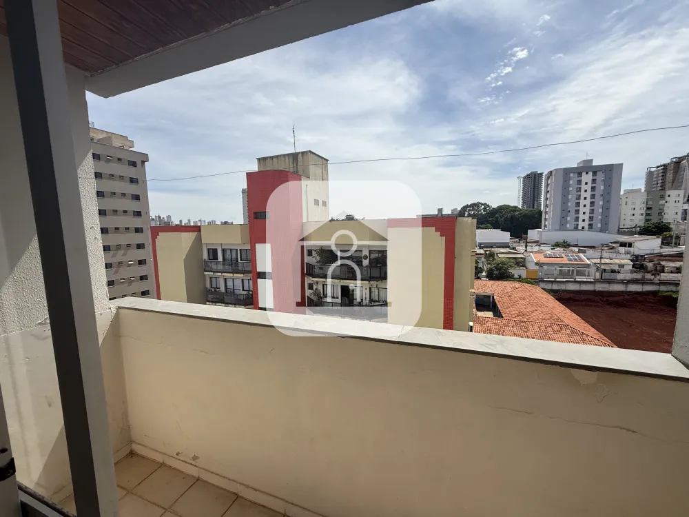 Alugar Apartamento / Padr&atilde;o em Uberl&acirc;ndia R$ 1.650,00 - Foto 2