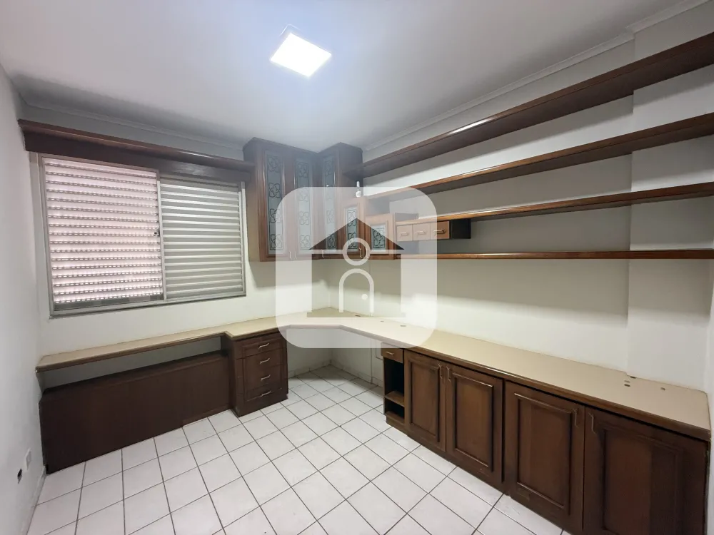 Alugar Apartamento / Padr&atilde;o em Uberl&acirc;ndia R$ 1.650,00 - Foto 4