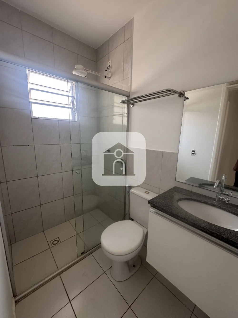 Alugar Casa / Condom&iacute;nio ou Loteamento Fechado em Uberl&acirc;ndia R$ 3.900,00 - Foto 8