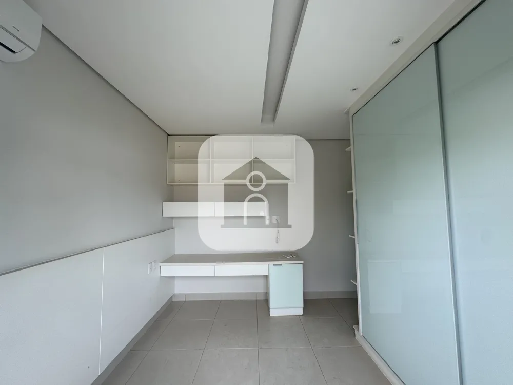 Alugar Casa / Condom&iacute;nio ou Loteamento Fechado em Uberlandia R$ 12.000,00 - Foto 8