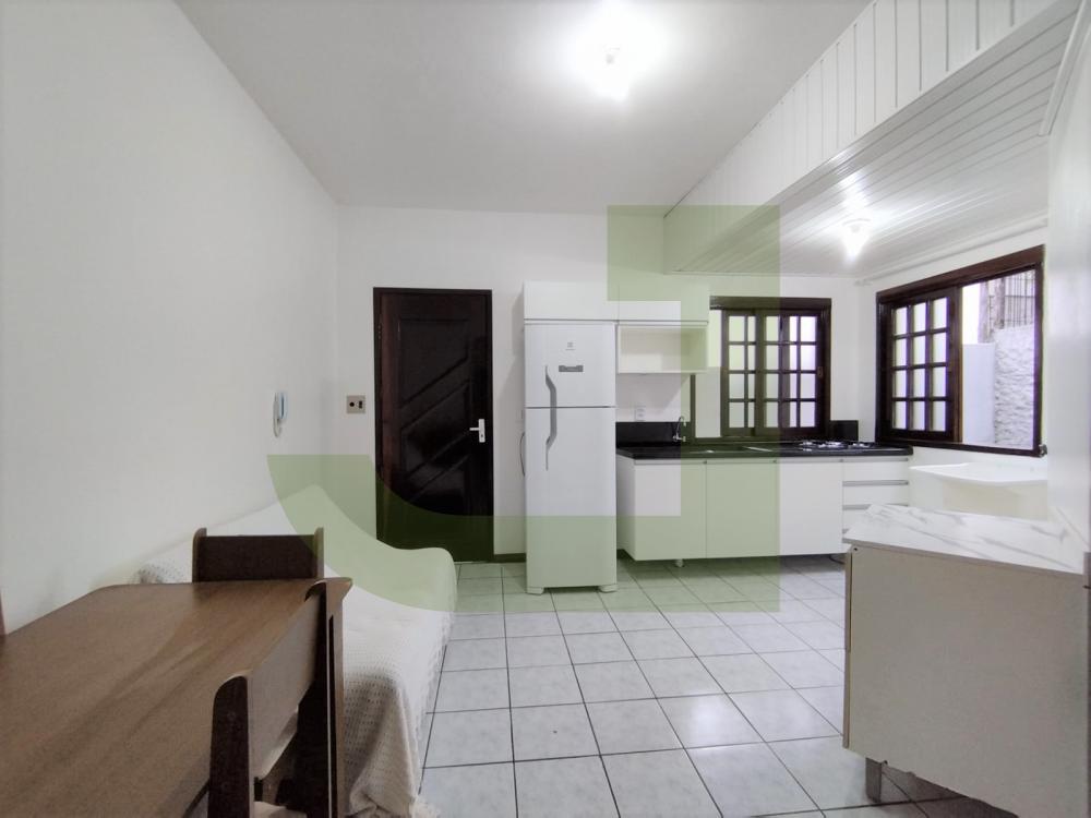 Alugar Apartamento / Padr&atilde;o em S&atilde;o Leopoldo R$ 1.190,00 - Foto 3