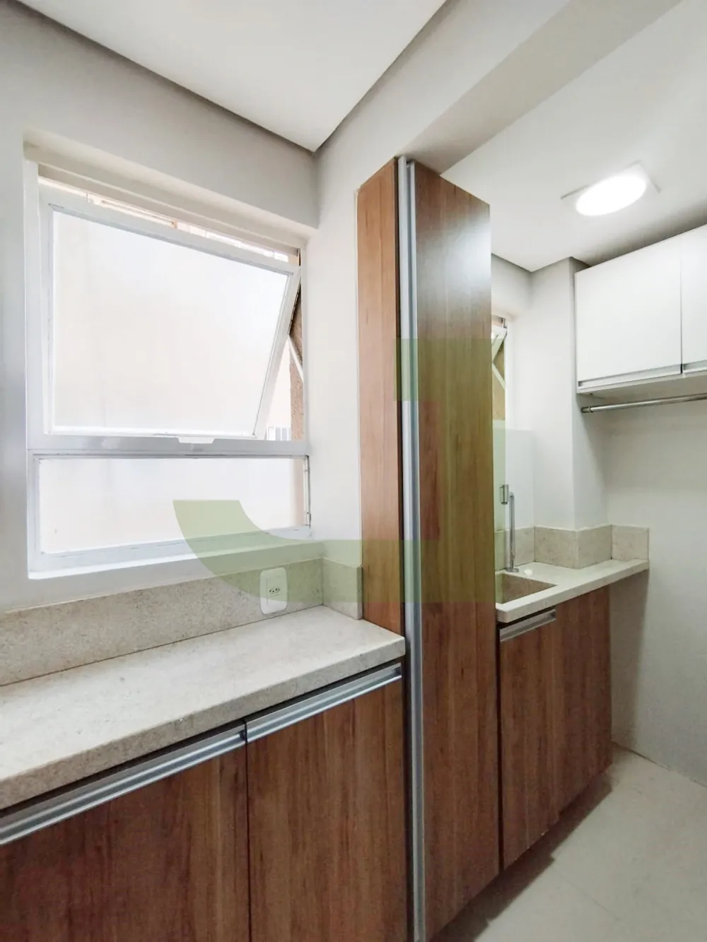 Alugar Apartamento / Padr&atilde;o em S&atilde;o Leopoldo R$ 1.800,00 - Foto 8