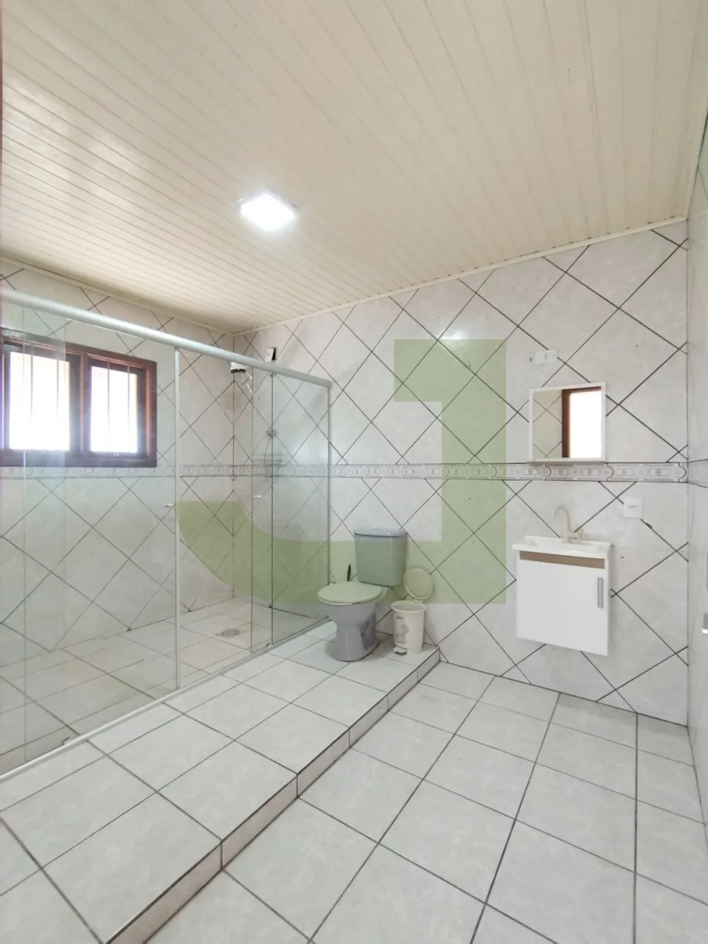 Alugar Apartamento / Quitinete em S&atilde;o Leopoldo R$ 1.200,00 - Foto 4