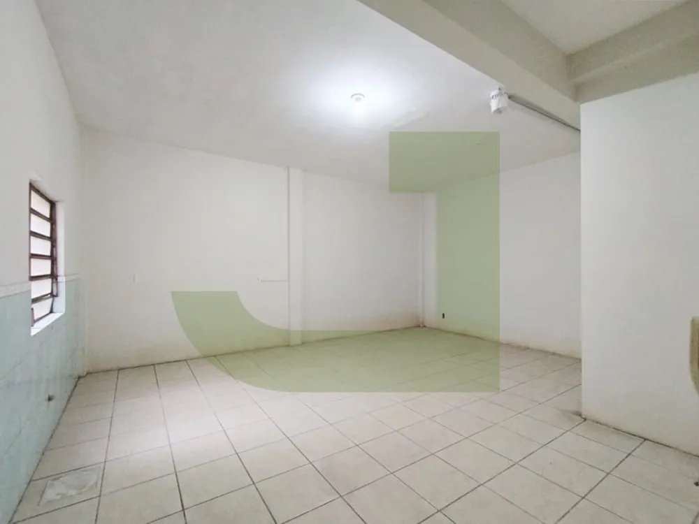 Alugar Apartamento / Quitinete em S&atilde;o Leopoldo R$ 1.400,00 - Foto 2